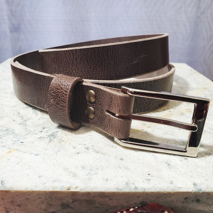 Belt in shiny “vintage” buffalo