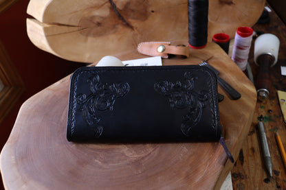 Porte feuille long ciselé noir et mauve