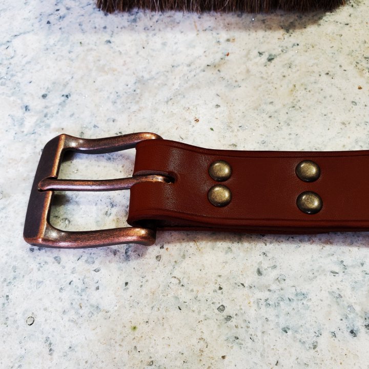 Simple vegetable leather belt