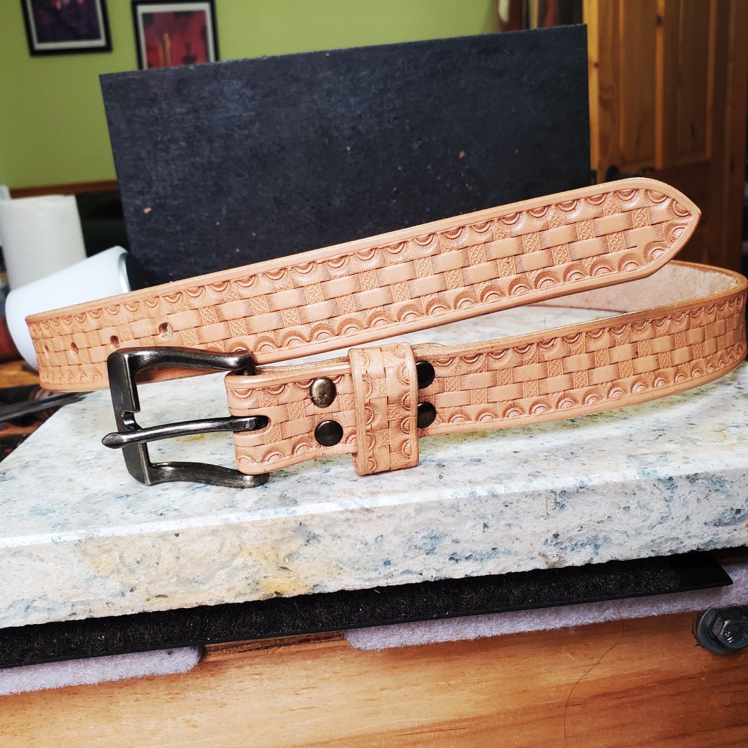 Natural basketweave belt